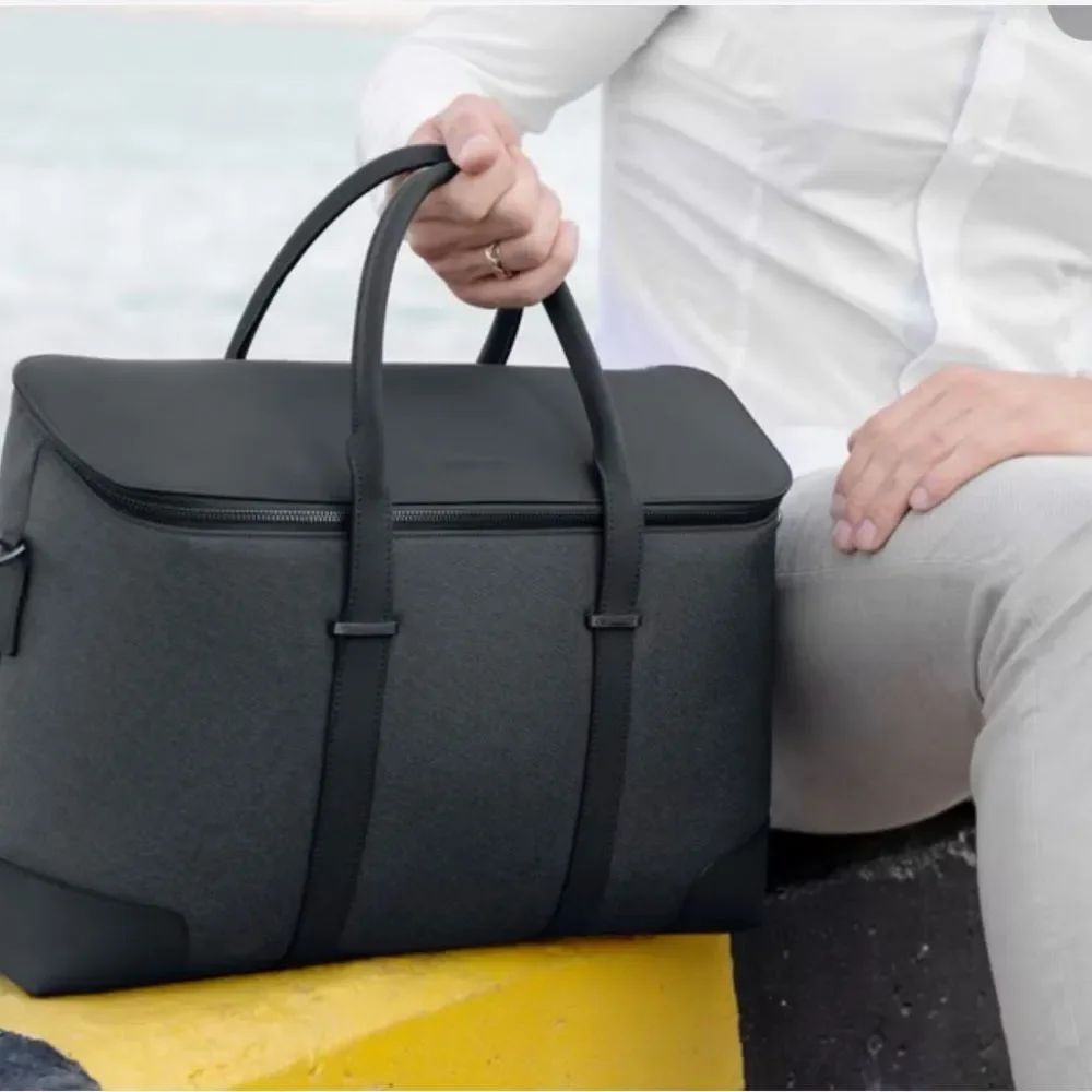 Maverick & Co. – Graphite Aviator Hassle-Free Weekender (Pre-Loved)